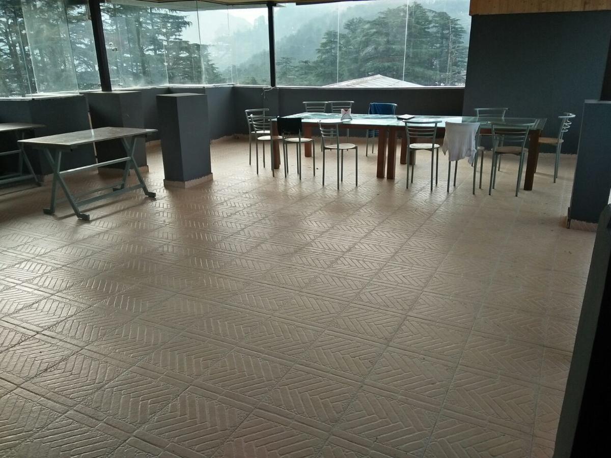 Отель Oyo 11877 Royal Residency New Tehri Номер фото