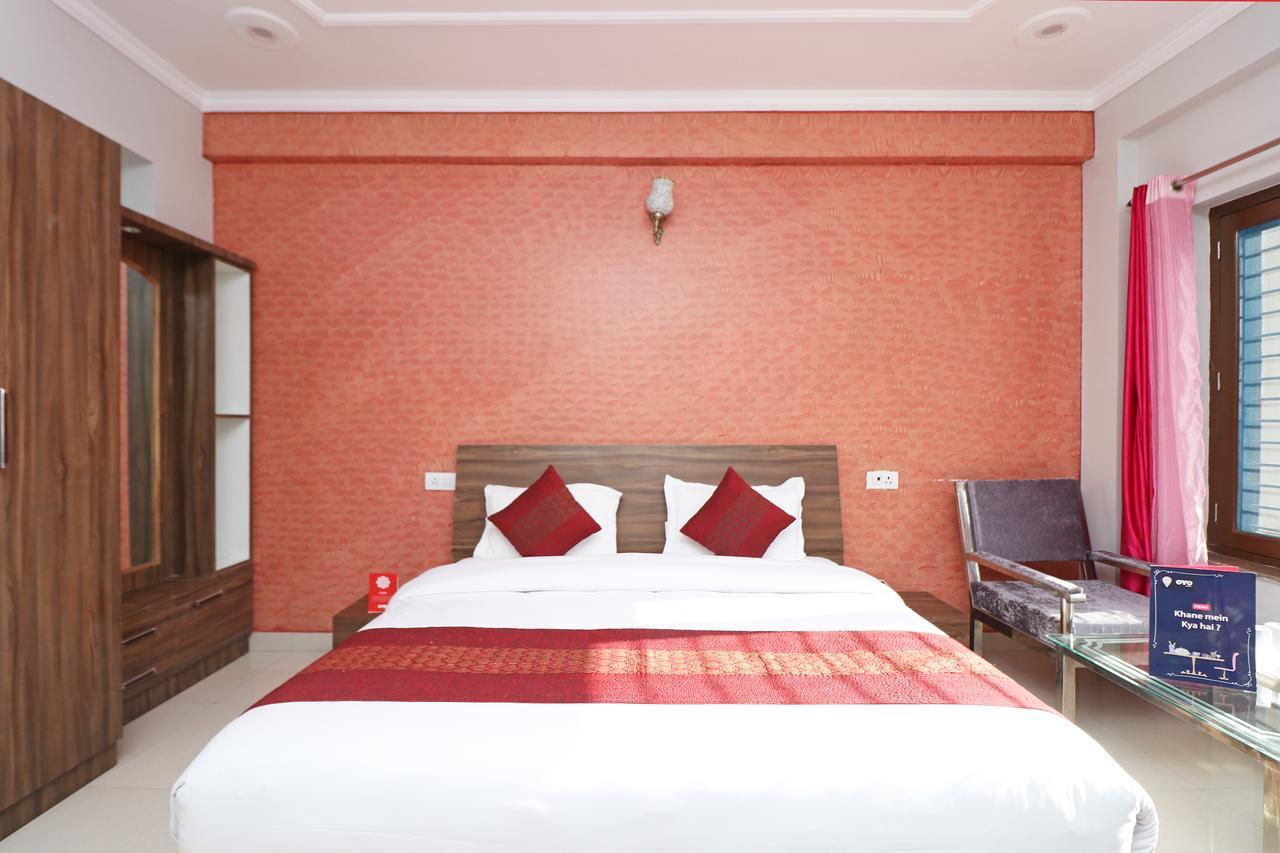 Отель Oyo 11877 Royal Residency New Tehri Номер фото