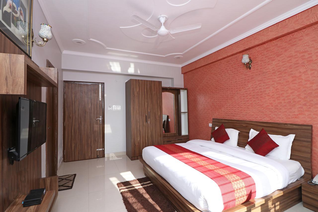 Отель Oyo 11877 Royal Residency New Tehri Экстерьер фото